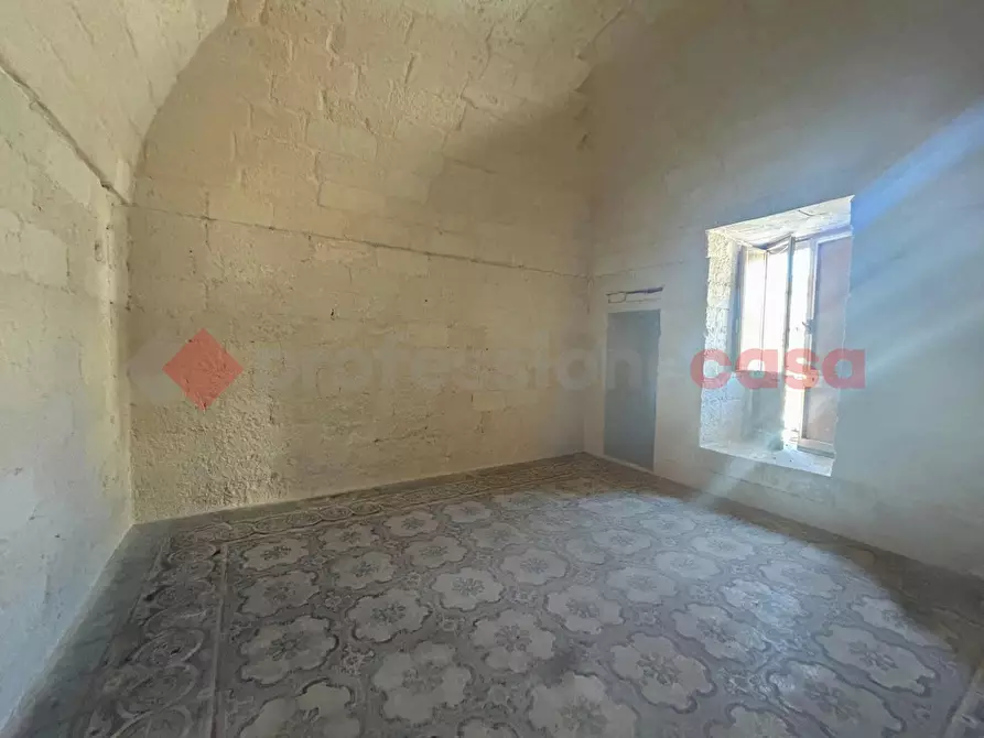 Immagine 2 di Casa indipendente in vendita  in Via montello a Poggiardo