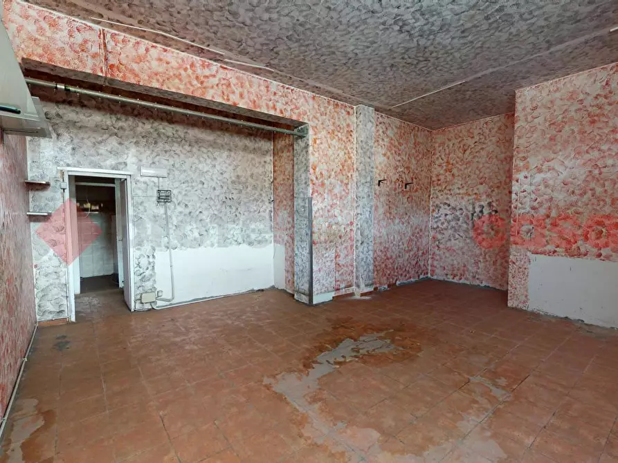 Immagine 12 di Negozio in vendita  in Via della Casetta Mattei a Roma