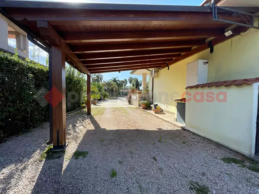 Immagine 6 di Villa in vendita  in Strada MATERA, 5 a Terracina