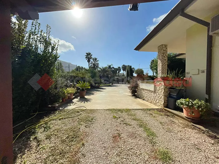 Immagine 3 di Villa in vendita  in Strada MATERA, 5 a Terracina