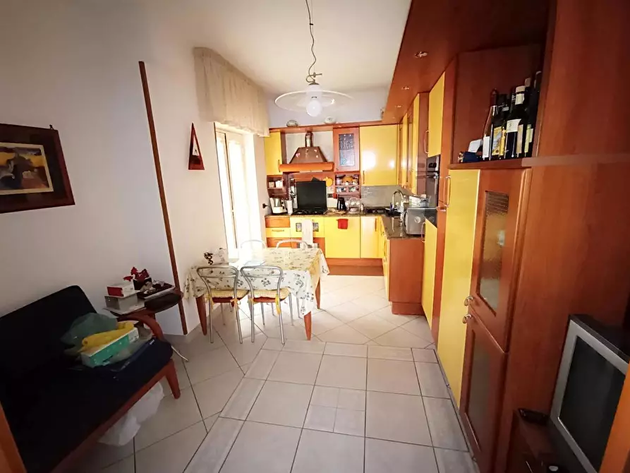 Immagine 8 di Appartamento in vendita  in Via Pigna, snc a Napoli