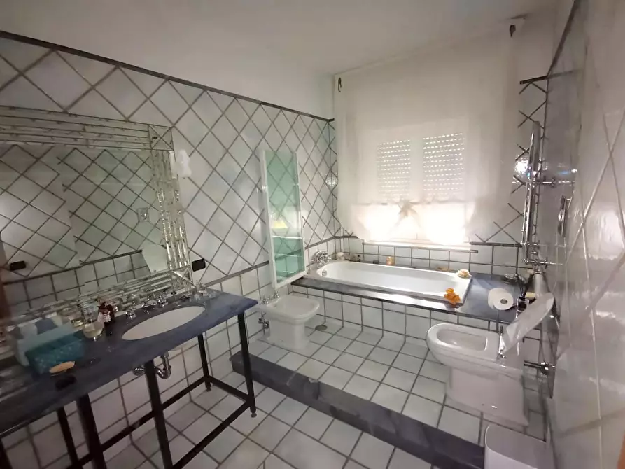 Immagine 4 di Appartamento in vendita  in Via Pigna, snc a Napoli