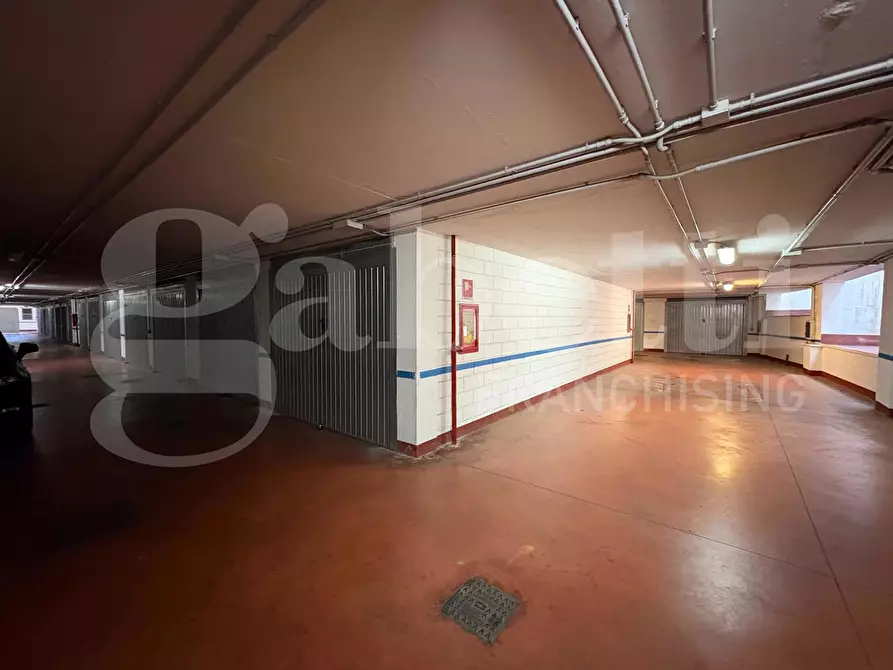 Immagine 4 di Box auto in vendita  in Via Dei Brusati, 45 a Roma