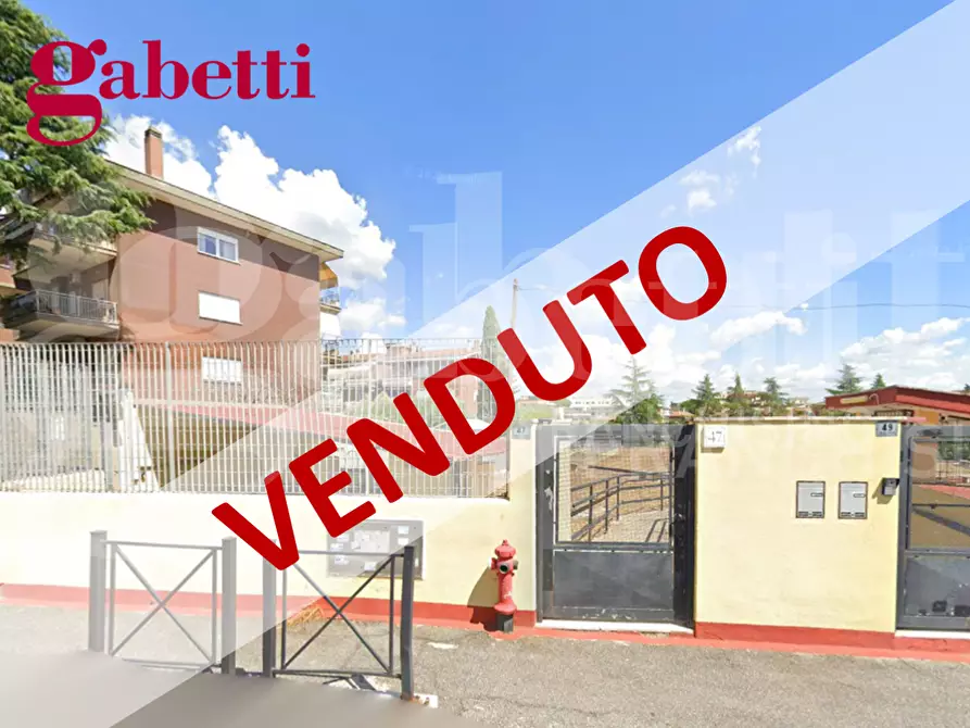 Immagine 1 di Box auto in vendita  in Via Dei Brusati, 45 a Roma