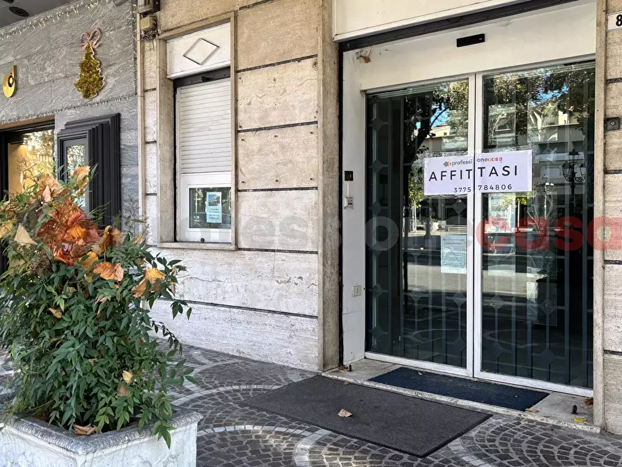 Immagine 16 di Negozio in affitto  in Corso nuova italia, 8 a Fiuggi