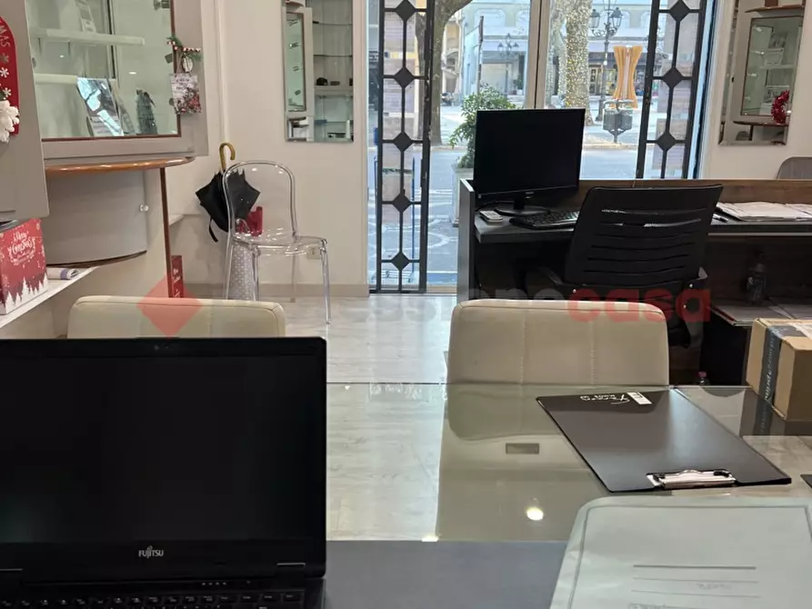 Immagine 8 di Negozio in affitto  in Corso nuova italia, 8 a Fiuggi