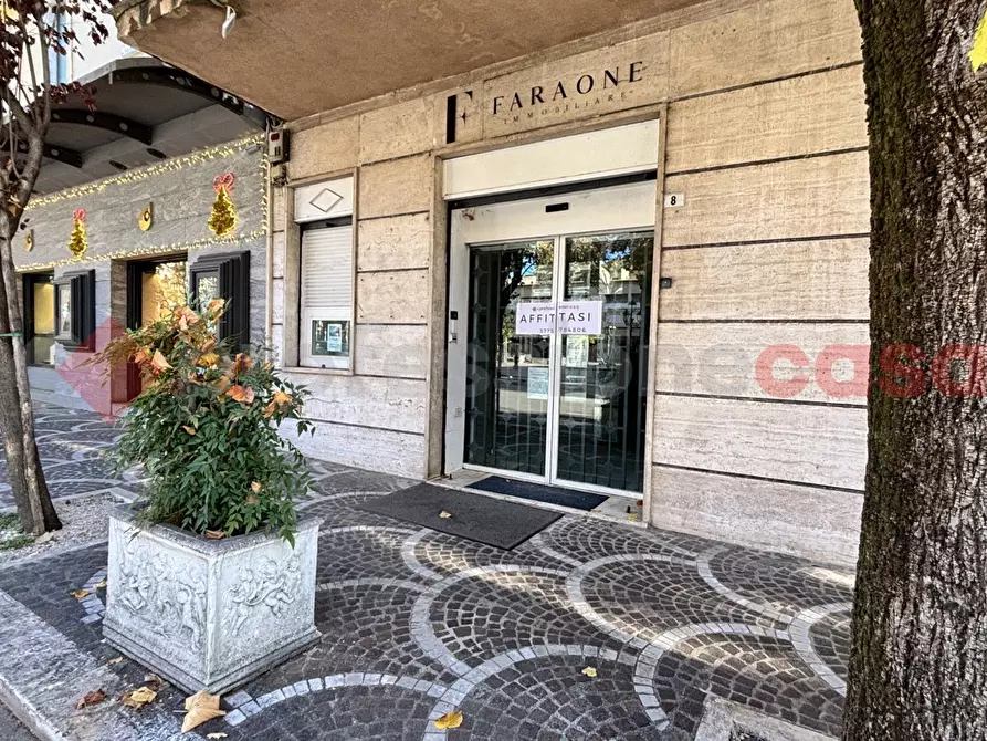 Immagine 15 di Negozio in affitto  in Corso nuova italia, 8 a Fiuggi
