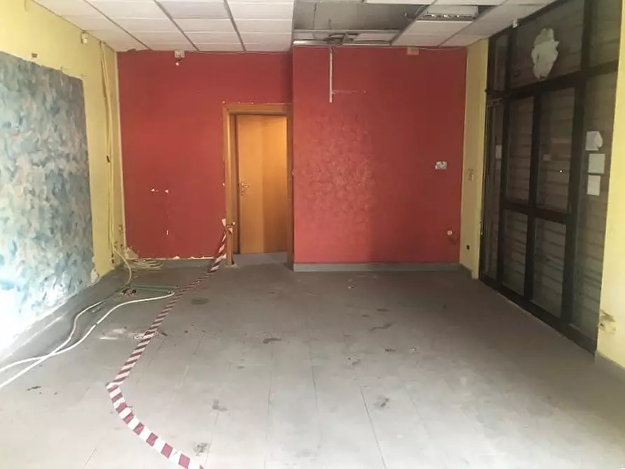 Immagine 9 di Negozio in vendita  in Via Andrea Palma, 40 a Siracusa