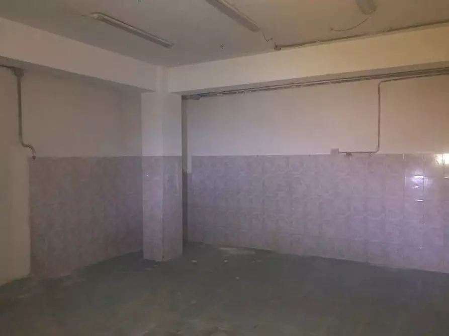 Immagine 20 di Negozio in vendita  in Via Andrea Palma, 40 a Siracusa