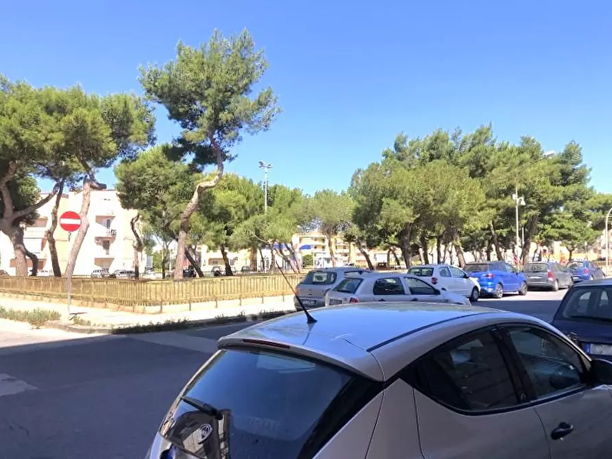 Immagine 5 di Negozio in vendita  in Via Andrea Palma, 40 a Siracusa
