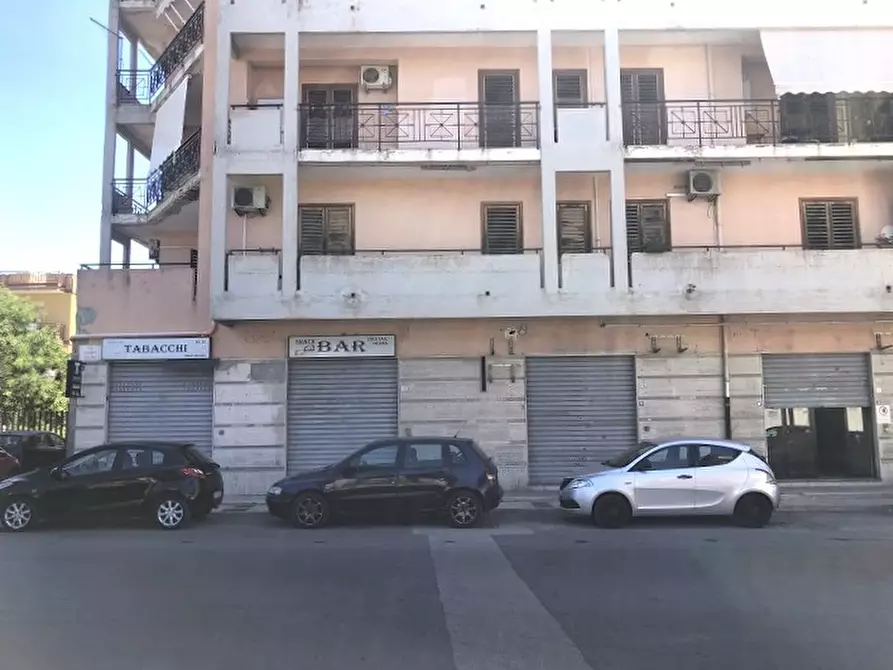 Immagine 2 di Negozio in vendita  in Via Andrea Palma, 40 a Siracusa