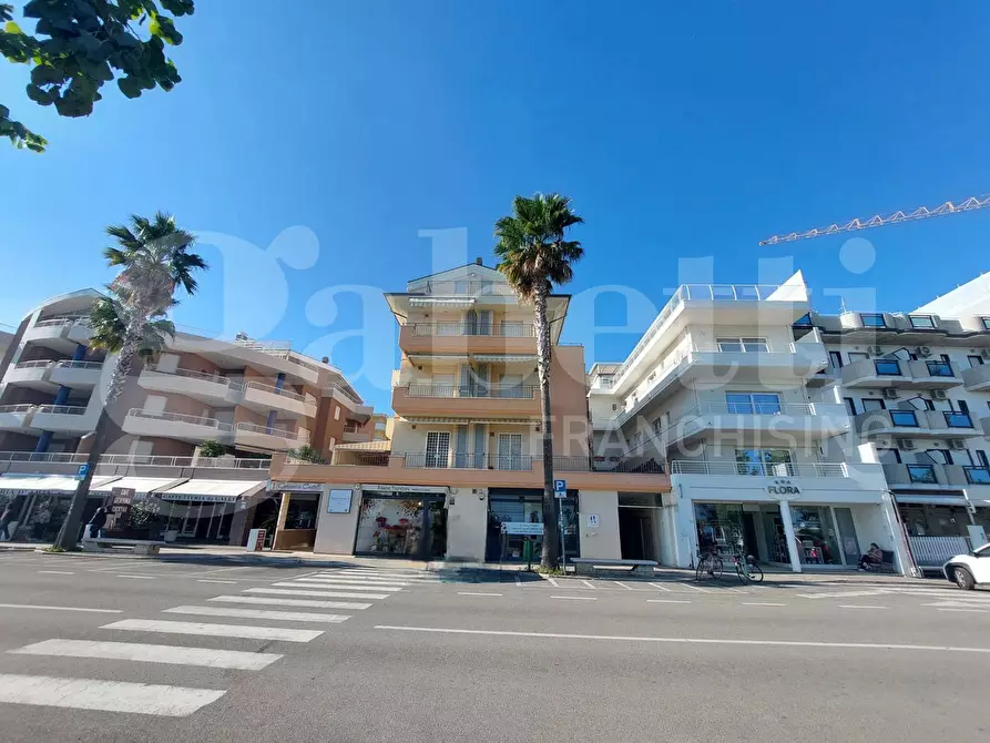Immagine 29 di Appartamento in vendita  in Viale G. Marconi, 34 a Alba Adriatica