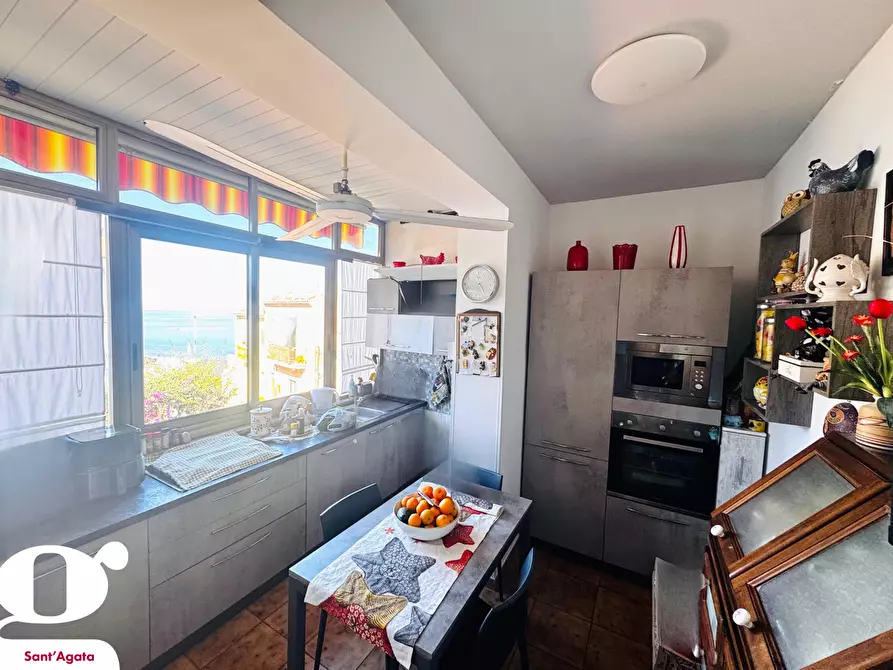 Immagine 3 di Appartamento in vendita  in Via QUARTIERE, 20 a Santo Stefano Di Camastra