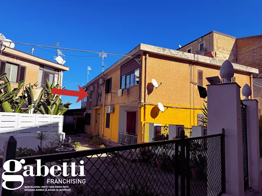 Immagine 1 di Appartamento in vendita  in Via QUARTIERE, 20 a Santo Stefano Di Camastra