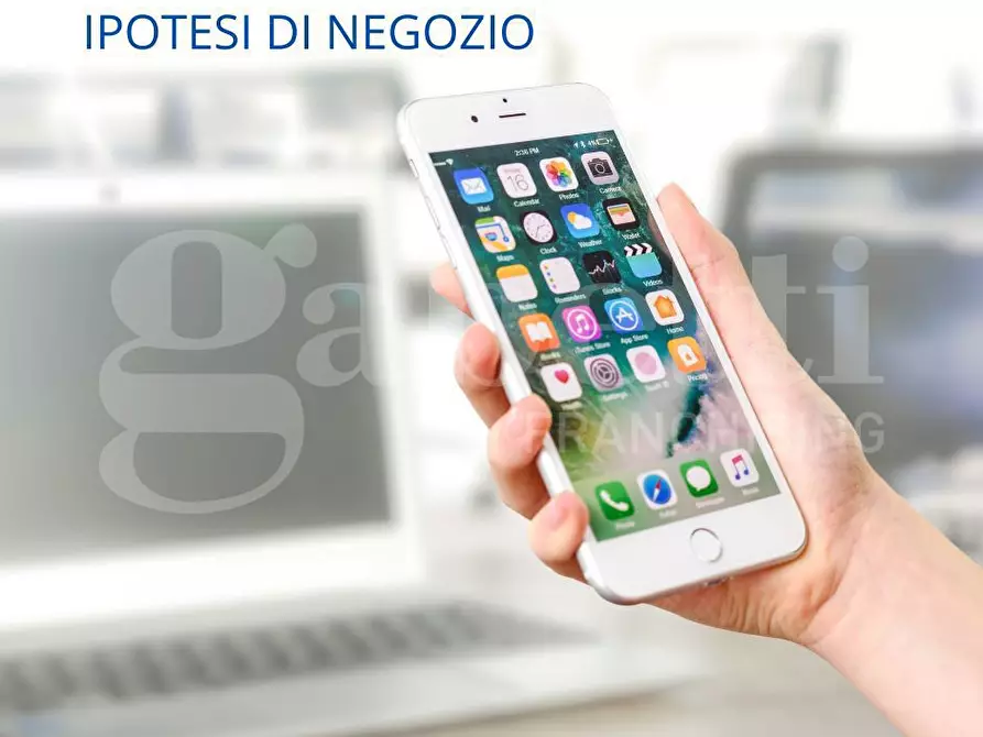 Immagine 3 di Negozio in affitto  in Via SOTTOMARINA- VIA MARCO POLO, 00 a Chioggia