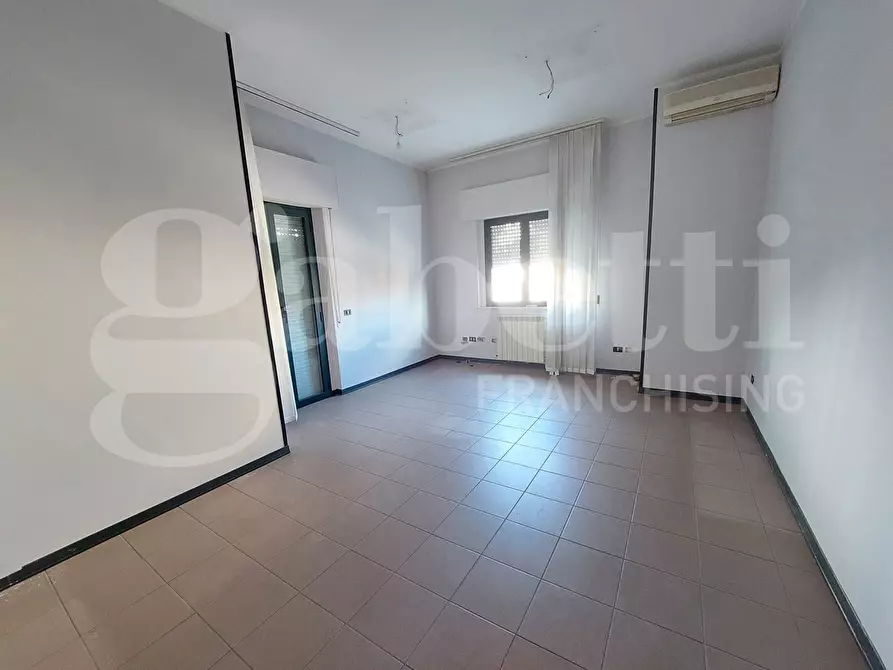 Immagine 16 di Ufficio in vendita  in Via Roma, 25 a Nereto