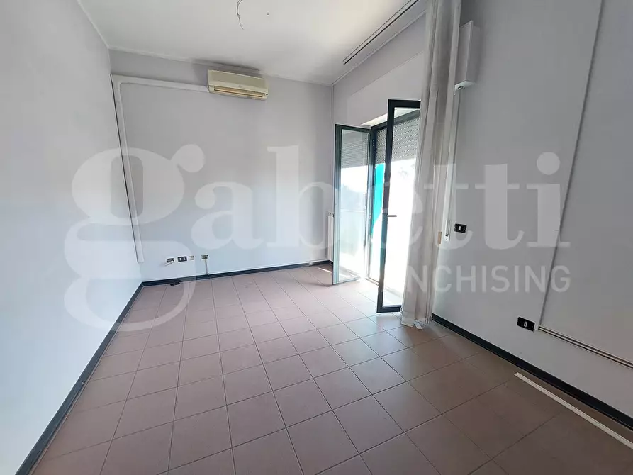 Immagine 18 di Ufficio in vendita  in Via Roma, 25 a Nereto