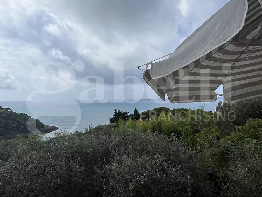 Immagine 11 di Villa in vendita  in Via carpanini, 4 a Lerici
