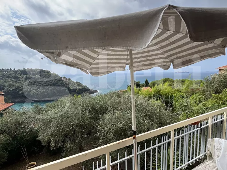 Immagine 15 di Villa in vendita  in Via carpanini, 4 a Lerici