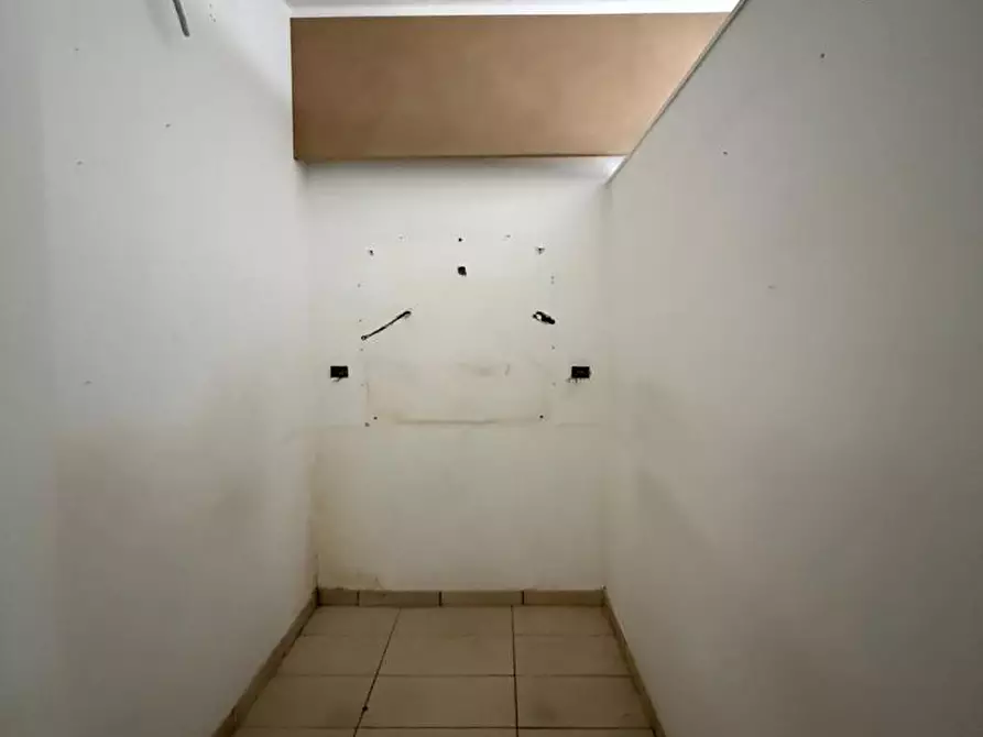 Immagine 10 di Attività commerciale in affitto  in Via Antonio D'Auria, snc a Sant'anastasia