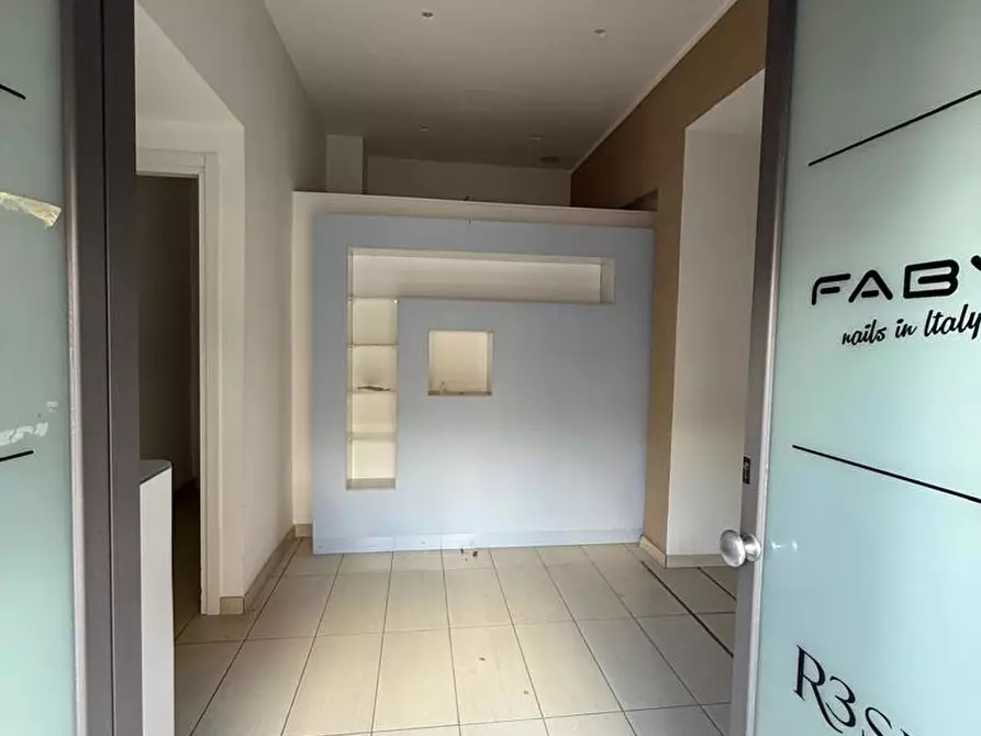 Immagine 4 di Attività commerciale in affitto  in Via Antonio D'Auria, snc a Sant'anastasia