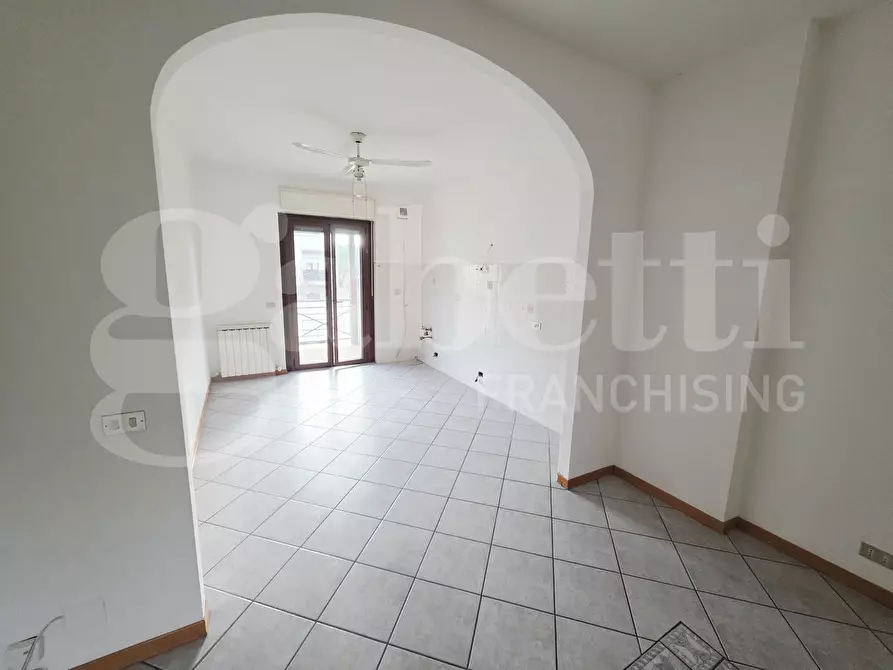 Immagine 7 di Appartamento in vendita  in Via PETRARCA, 57 a Bastia Umbra