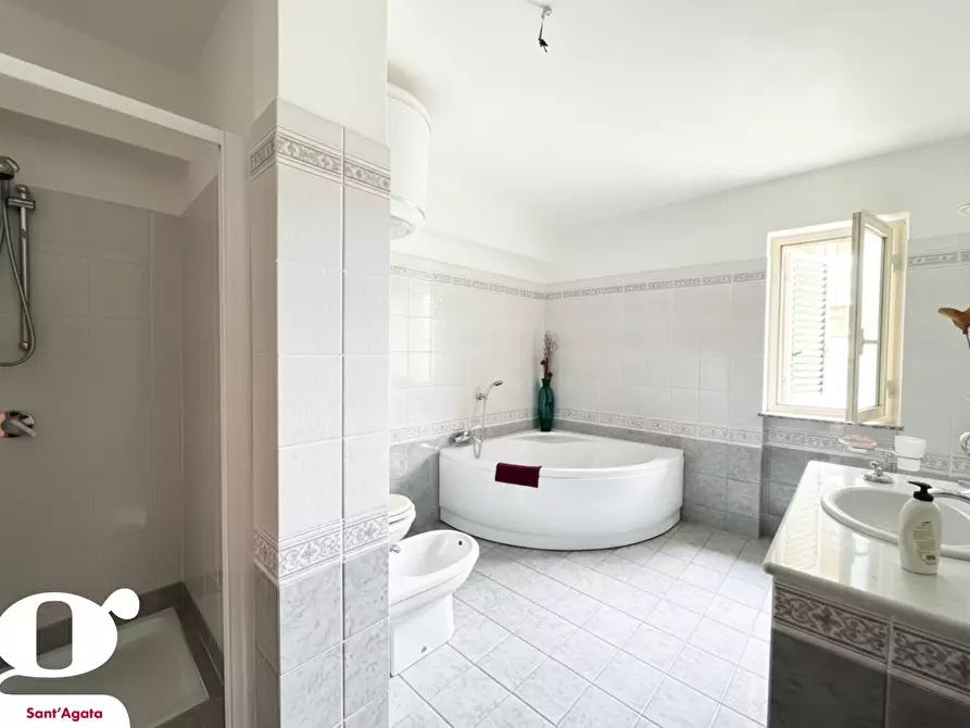 Immagine 6 di Appartamento in vendita  in Contrada TORRECANDELE, 209 a Sant'agata Di Militello