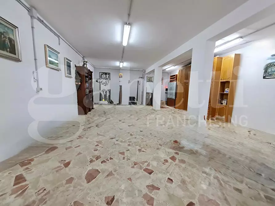 Immagine 5 di Magazzino in vendita  in Via Circonvallazione a Monreale