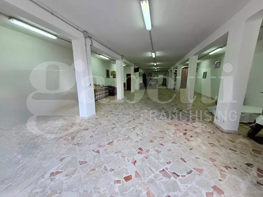 Immagine 3 di Magazzino in vendita  in Via Circonvallazione a Monreale