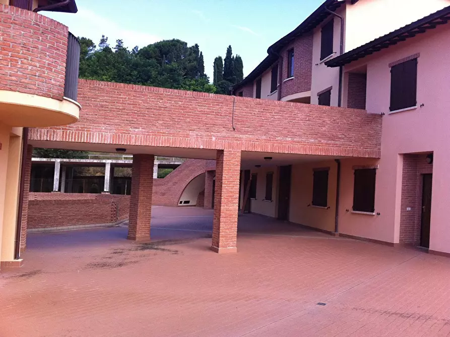 Immagine 7 di Appartamento in vendita  in Via della Stazione a Montalcino