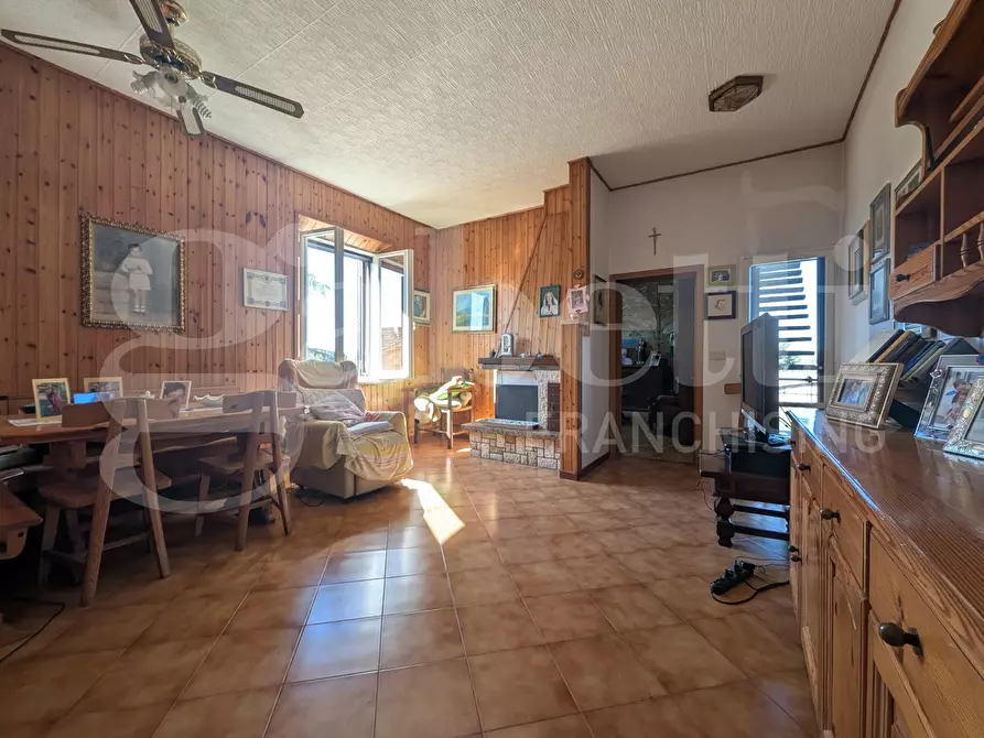 Immagine 3 di Appartamento in vendita  in Strada MARSCIANESE, 4 a Deruta