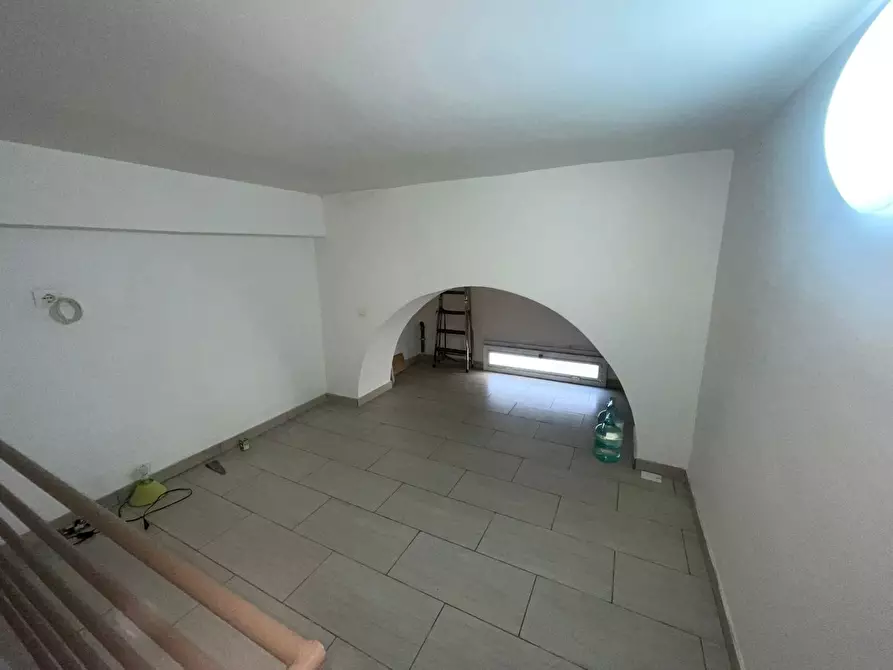 Immagine 6 di Appartamento in affitto  in Via foria a Napoli