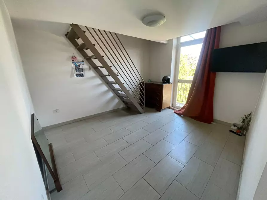 Immagine 3 di Appartamento in affitto  in Via foria a Napoli