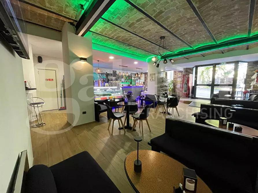 Immagine 3 di Negozio in vendita  in Via Acquaviva, 7 a Giulianova