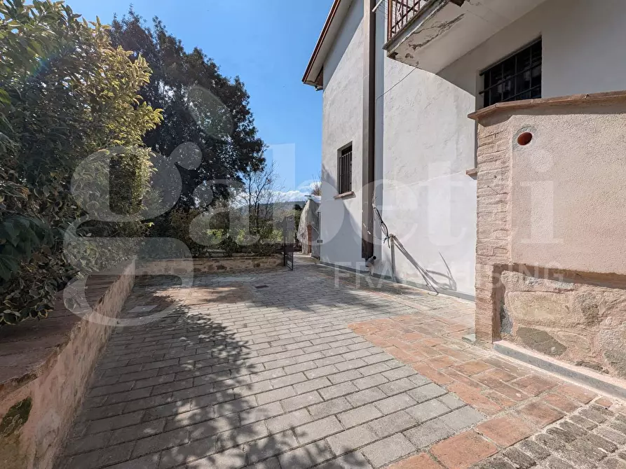 Immagine 3 di Appartamento in vendita  in Via DELLA MADONNINA, 5 a Bettona