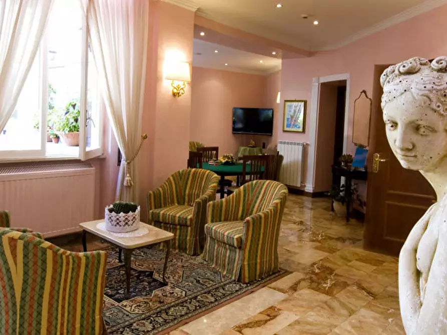 Immagine 3 di Albergo/B&B/Residence in vendita  in Via Del Parco, 17 a Fiuggi