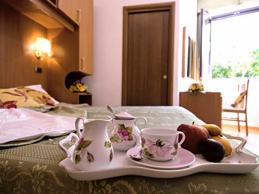 Immagine 5 di Albergo/B&B/Residence in vendita  in Via Del Parco, 17 a Fiuggi