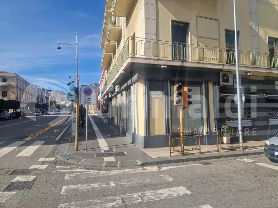 Immagine 2 di Negozio in affitto  in Via Tommaso Cannizzaro, 66 a Messina