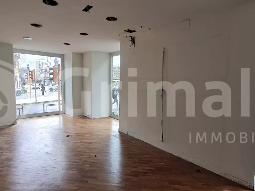 Immagine 8 di Negozio in affitto  in Via Tommaso Cannizzaro, 66 a Messina