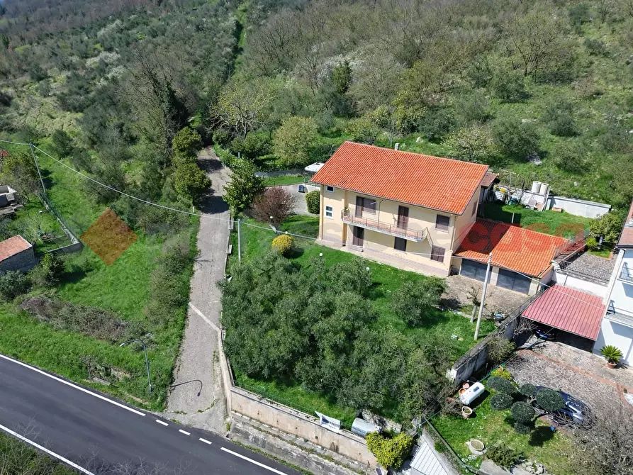 Immagine 2 di Casa indipendente in vendita  in Via san benedetto, 3 a Torre Cajetani