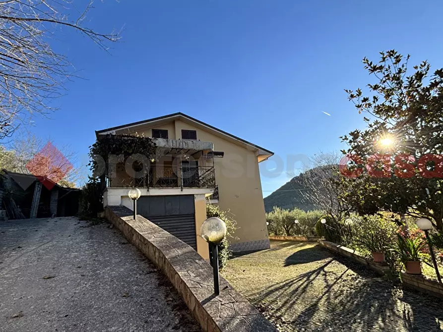 Immagine 9 di Casa indipendente in vendita  in Via san benedetto, 3 a Torre Cajetani