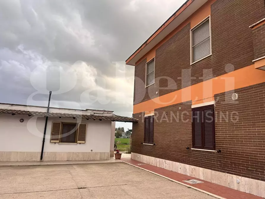 Immagine 2 di Appartamento in vendita  in Via della Luna, 257 a Fiumicino