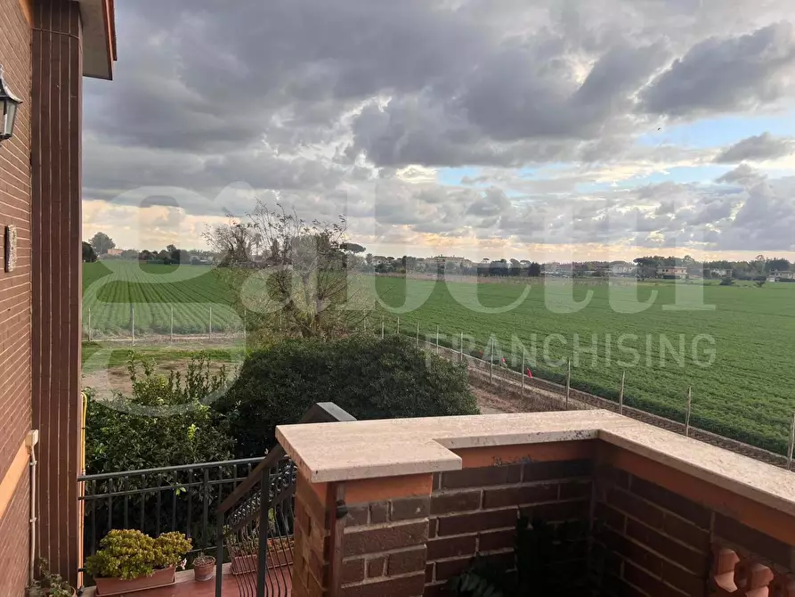 Immagine 6 di Appartamento in vendita  in Via della Luna, 257 a Fiumicino