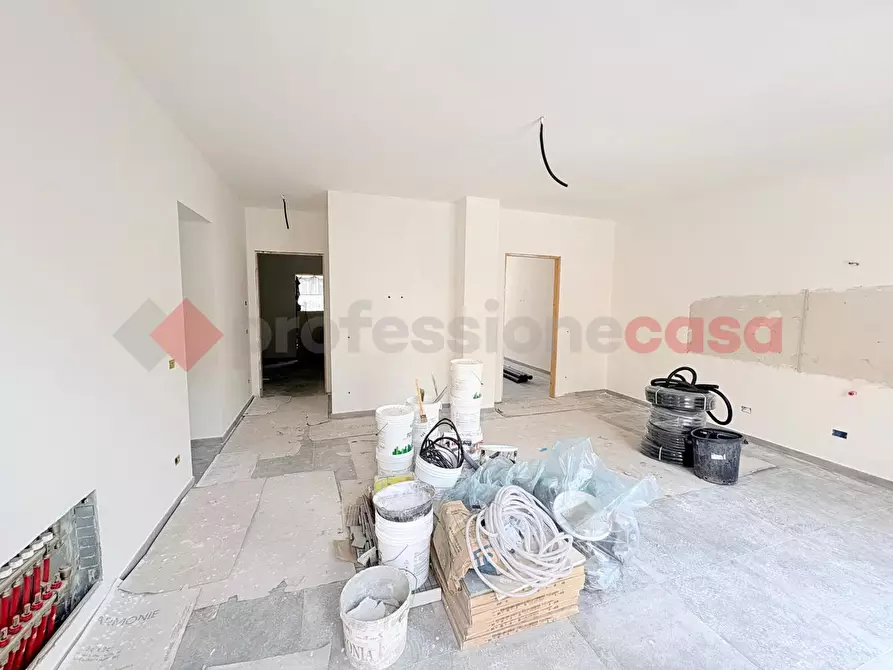 Immagine 4 di Appartamento in vendita  in Via Calabria, 27 a Guidonia Montecelio