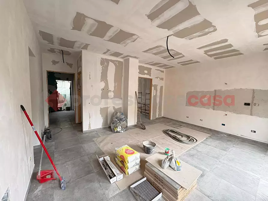 Immagine 2 di Appartamento in vendita  in Via Calabria, 27 a Guidonia Montecelio