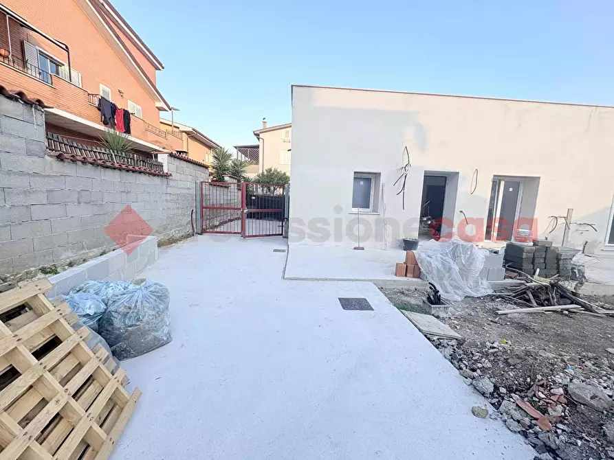 Immagine 7 di Appartamento in vendita  in Via Calabria, 27 a Guidonia Montecelio