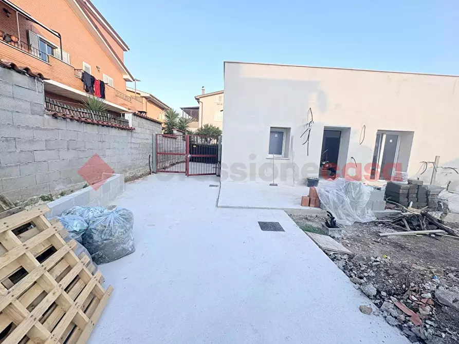 Immagine 8 di Appartamento in vendita  in Via Calabria, 27 a Guidonia Montecelio