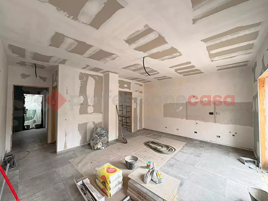 Immagine 5 di Appartamento in vendita  in Via Calabria, 27 a Guidonia Montecelio