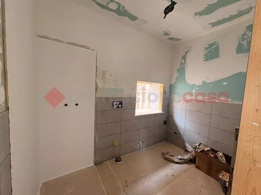 Immagine 3 di Appartamento in vendita  in Via Calabria, 27 a Guidonia Montecelio