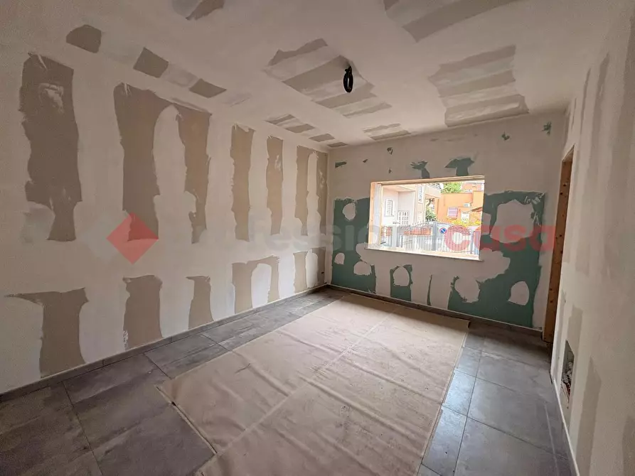 Immagine 5 di Appartamento in vendita  in Via Calabria, 27 a Guidonia Montecelio